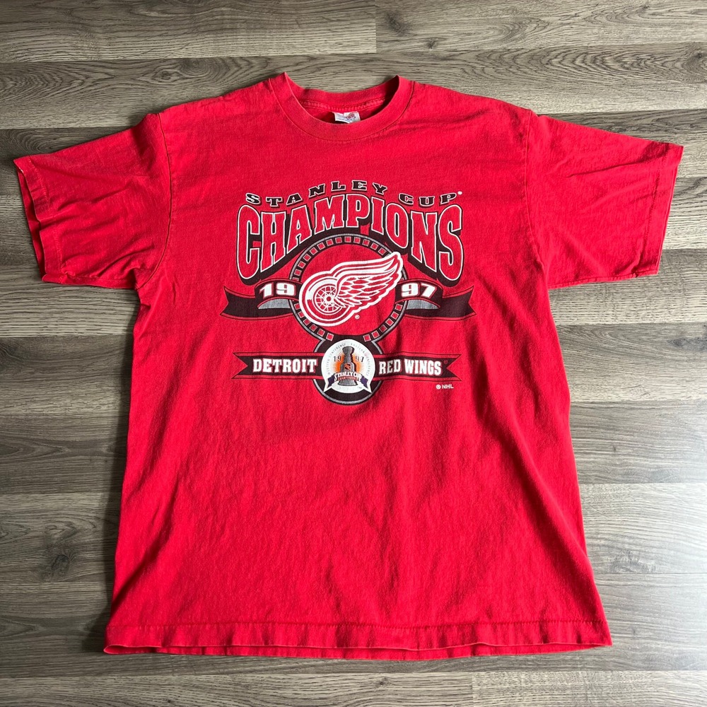 VTG Detroit Red Wings T Shirt Fits Medium‎ Stanley Cup Champions 1997 NHL Hockey